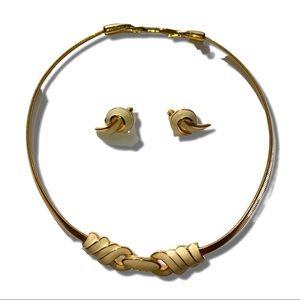 Vintage necklace and earrings set